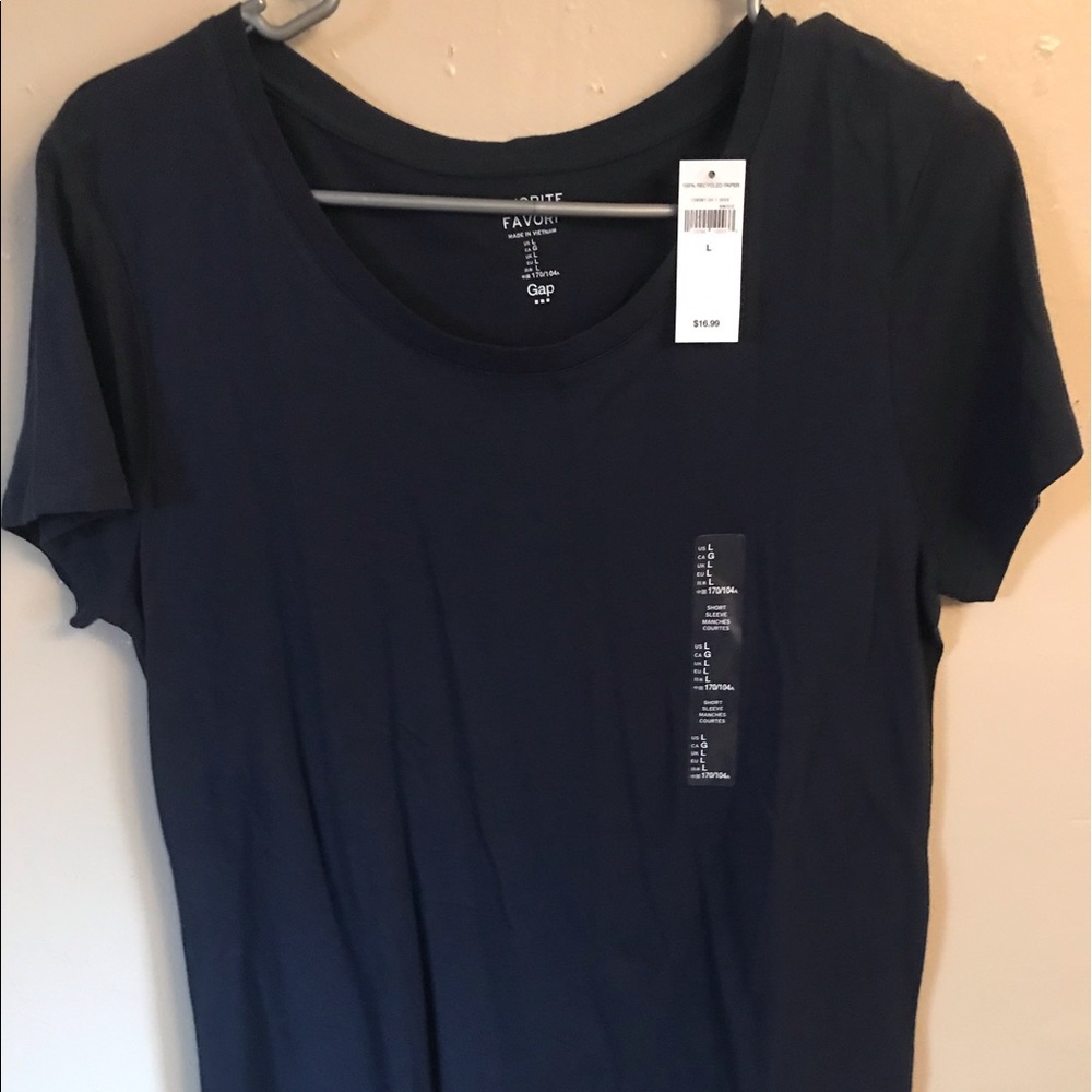 Gap V neck t shirt
